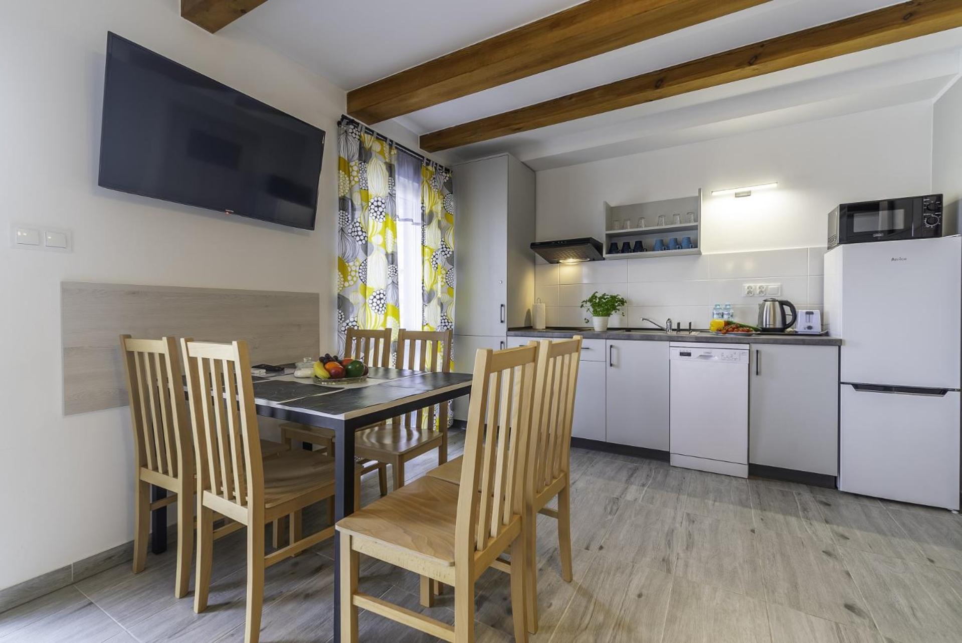 Frajda Domki - Apartamenty 6-Osobowe - Salon I Dwie Sypialnie Oraz Studia 4-Osobowe - Pokoj Z Aneksem Kuchennym Rewal Kültér fotó