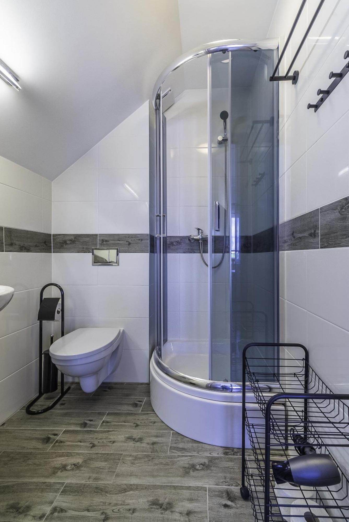 Frajda Domki - Apartamenty 6-Osobowe - Salon I Dwie Sypialnie Oraz Studia 4-Osobowe - Pokoj Z Aneksem Kuchennym Rewal Kültér fotó