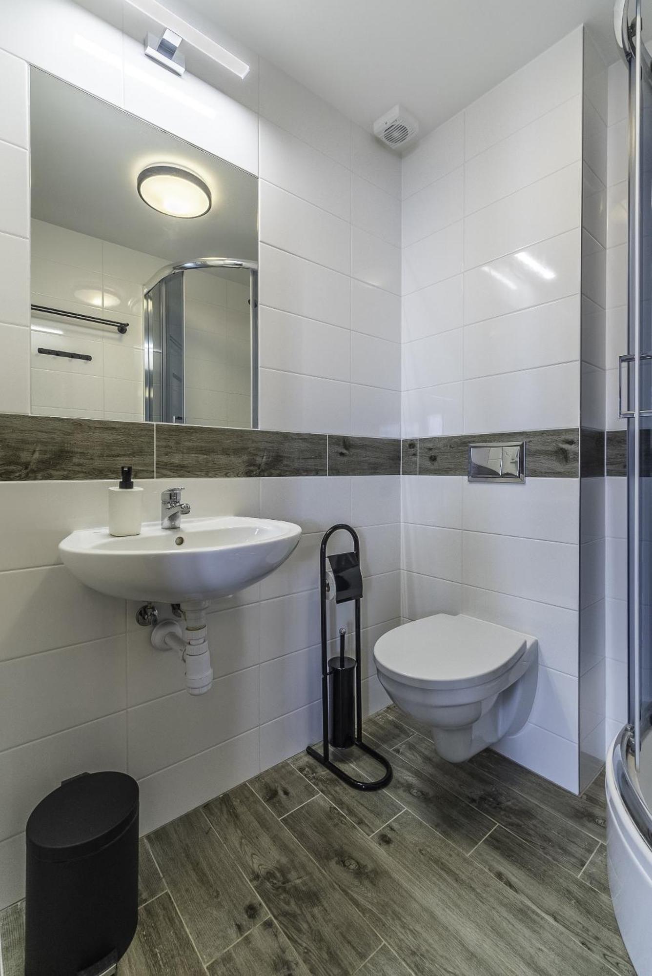 Frajda Domki - Apartamenty 6-Osobowe - Salon I Dwie Sypialnie Oraz Studia 4-Osobowe - Pokoj Z Aneksem Kuchennym Rewal Kültér fotó
